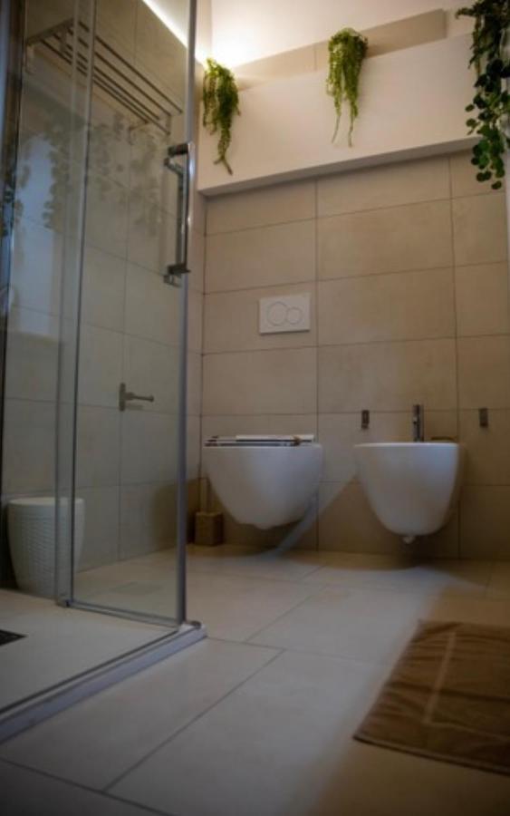 Lc Luxury Apartment Bari Luaran gambar